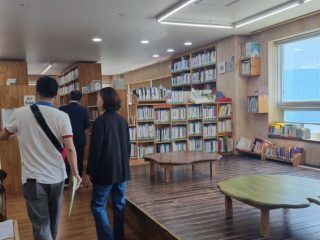 북구 화명기록관 현장견학맨발의 도서관