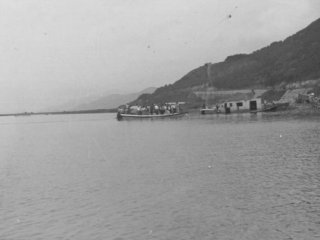 the landing and riverside path3